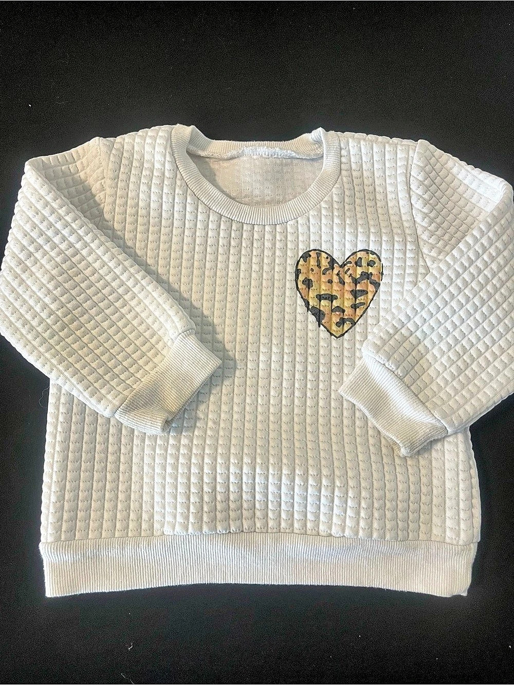 SHEIN Baby Girl Cute Leopard Print Heart Pattern White Knitted Soft Crewneck